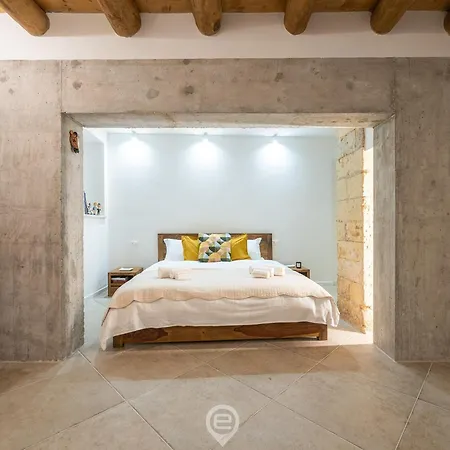 Classic Urban Elegance * Cagliari