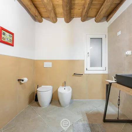 Classic Urban Elegance Appartement