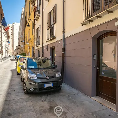 Classic Urban Elegance Cagliari