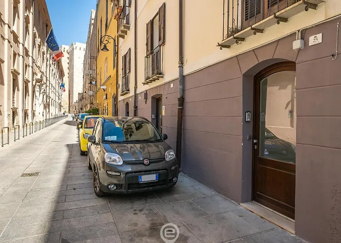 Classic Urban Elegance Cagliari